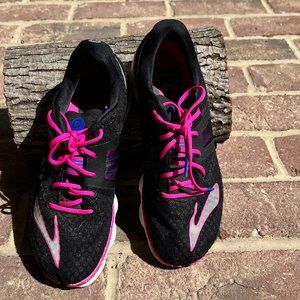 Brooks Pure Connect Black and Pink tennis shoe size 8